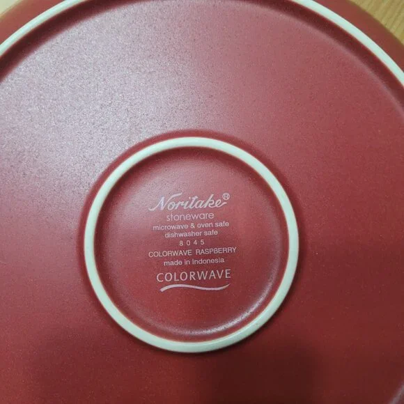 Noritake Colorwave Raspberry Pie Plate - Picture 3 of 3